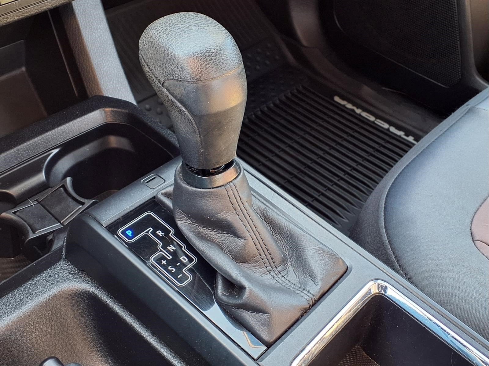 Used 2017 Toyota Tacoma SR image 20