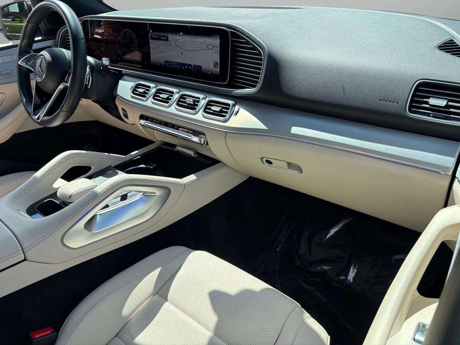Used 2024 Mercedes-Benz GLE 450e 4MATIC image 2