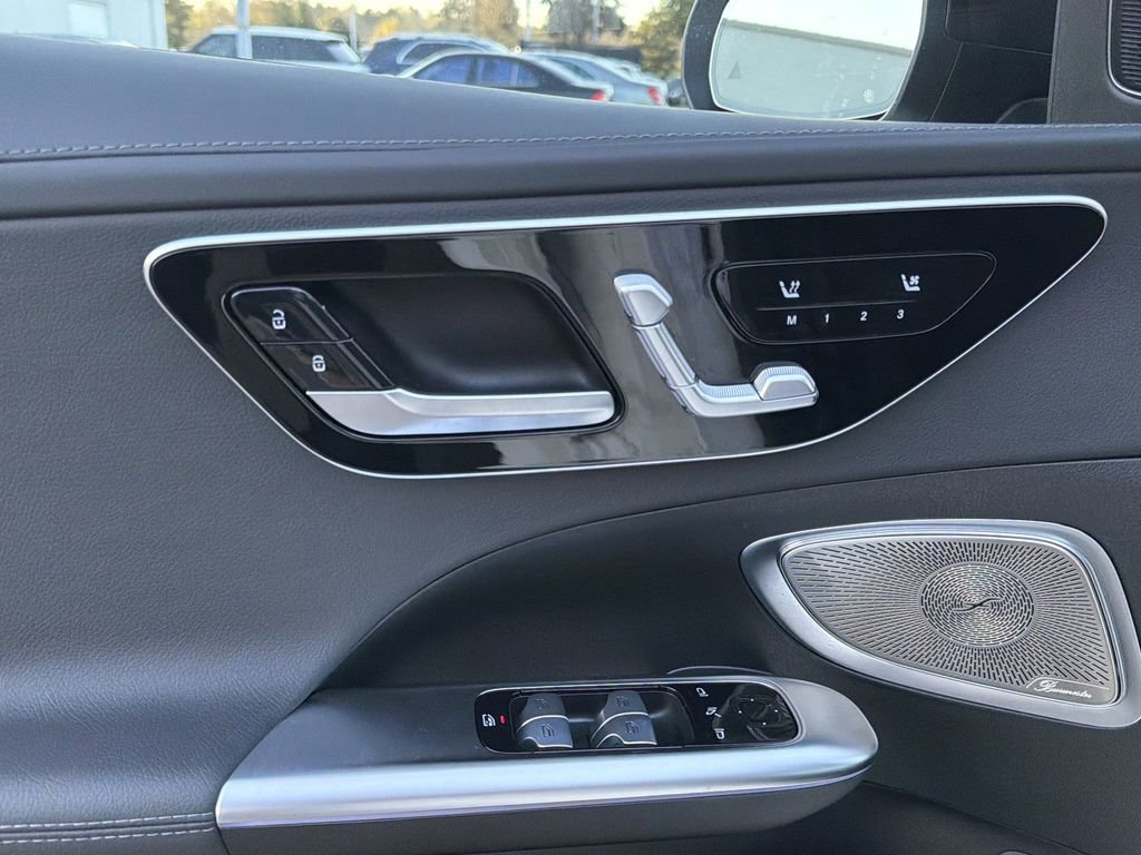 Certified 2025 Mercedes-Benz C 300 Sedan image 23