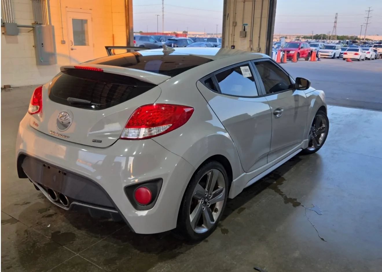 Used 2014 Hyundai Veloster Turbo R-Spec FWD image 4
