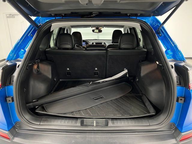 Used 2020 Jeep Cherokee Trailhawk w/ Technology Group image 44