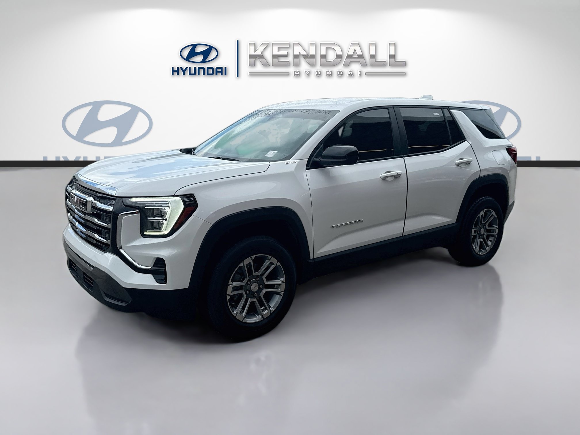 Used 2026 GMC Terrain Elevation w/ LPO, Floor Liner Package FWD image 3