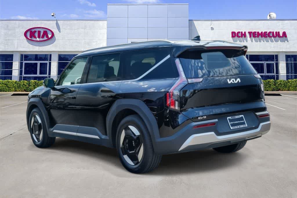 Certified 2024 Kia EV9 Wind AWD/4WD image 6