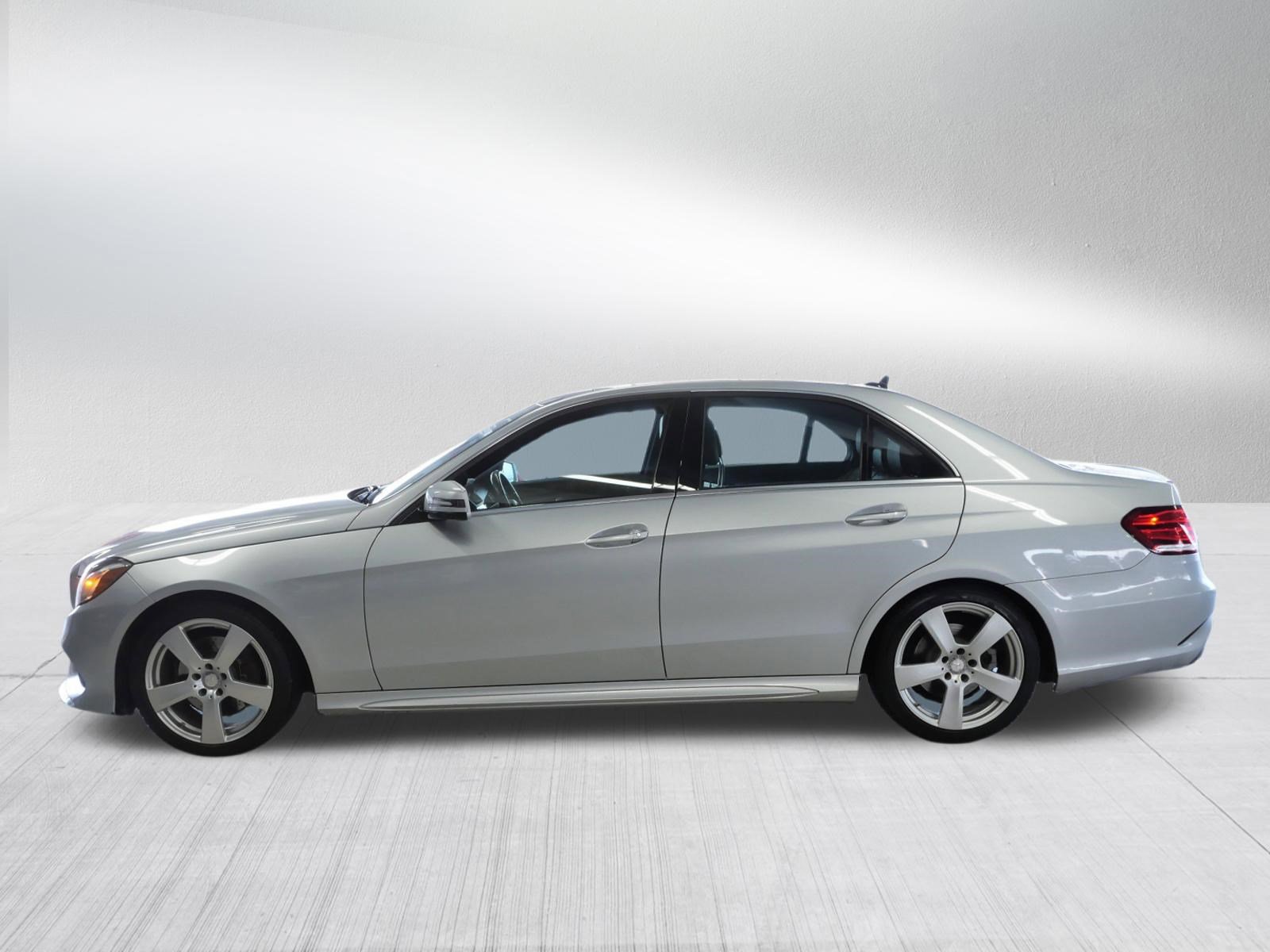 Used 2014 Mercedes-Benz E 350 4MATIC Sedan image 4