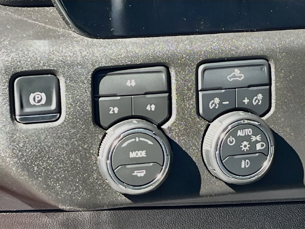 Used 2026 Chevrolet Silverado 2500 LT AWD/4WD image 10