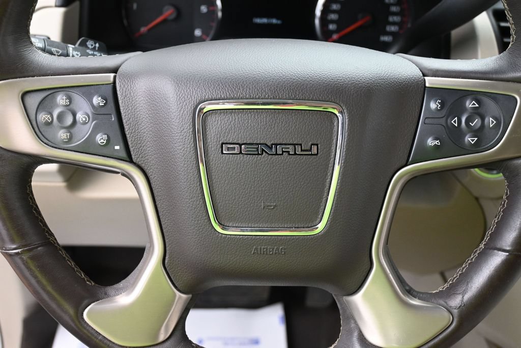 Used 2016 GMC Yukon Denali w/ Open Road Package AWD/4WD image 13