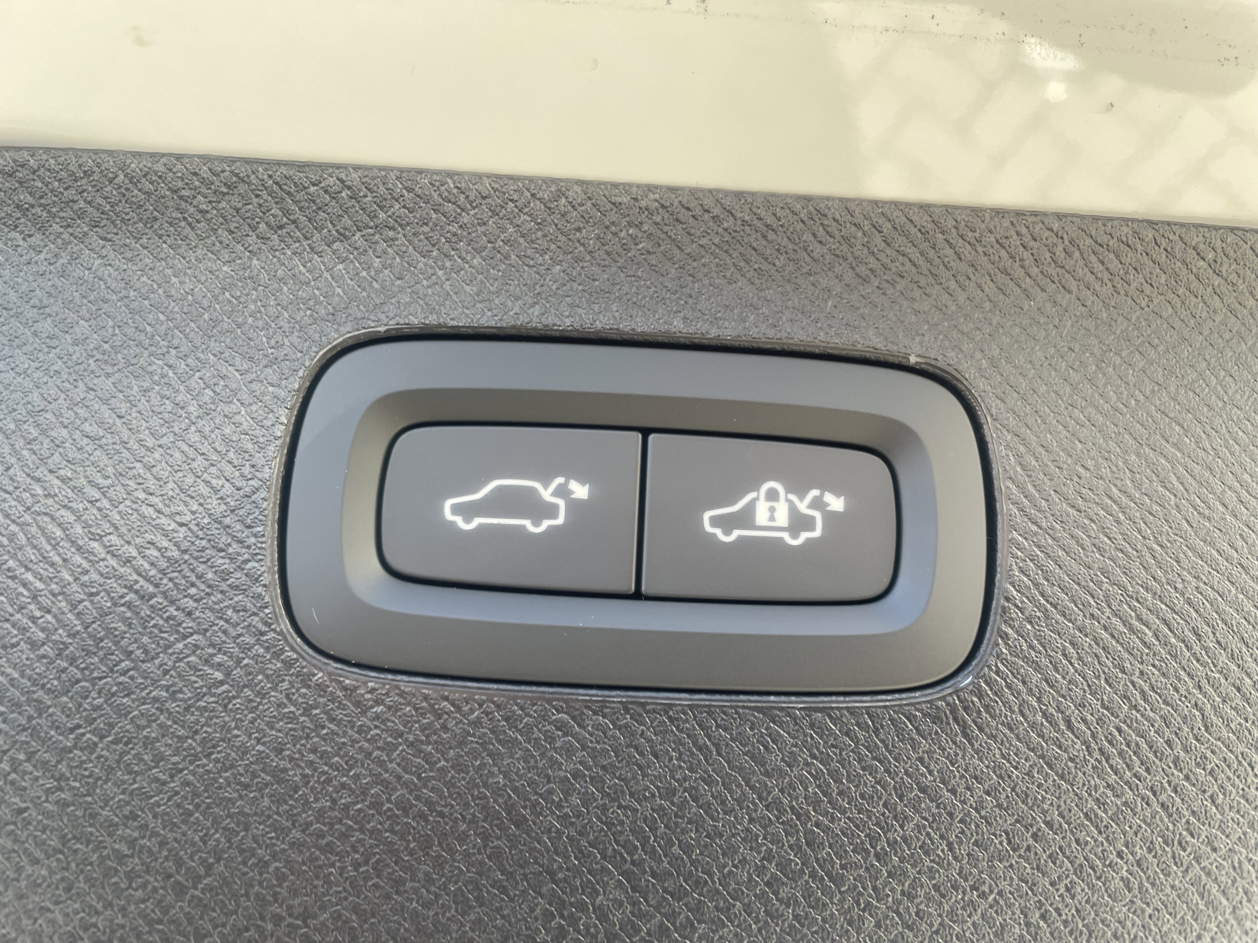 New 2026 Volvo XC90 B6 Ultra image 10