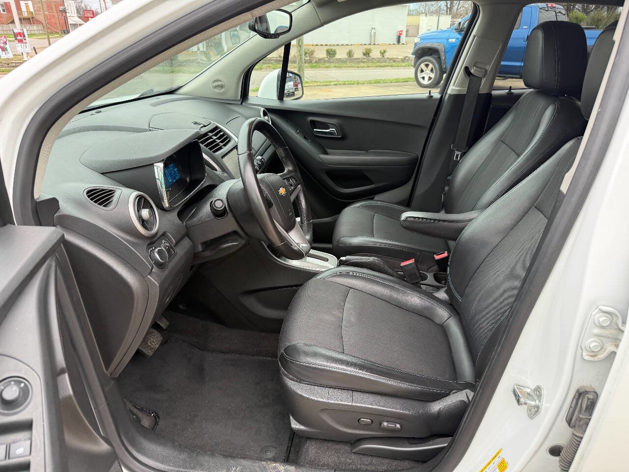 Used 2016 Chevrolet Trax LT w/ LT Convenience Package image 8