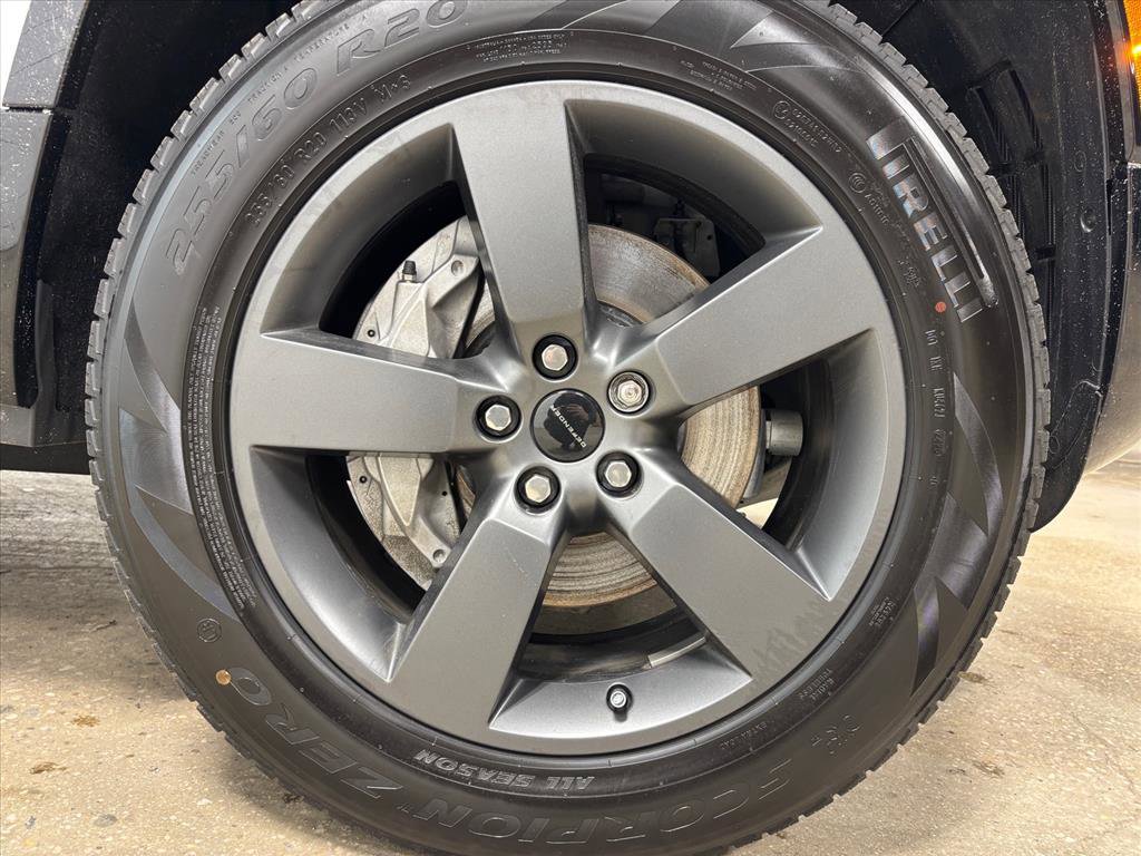 Used 2026 Land Rover Defender 110 X-Dynamic SE image 11