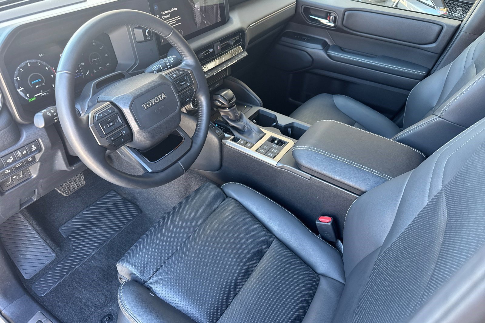 Used 2025 Toyota Land Cruiser w/ Premium Package AWD/4WD image 4