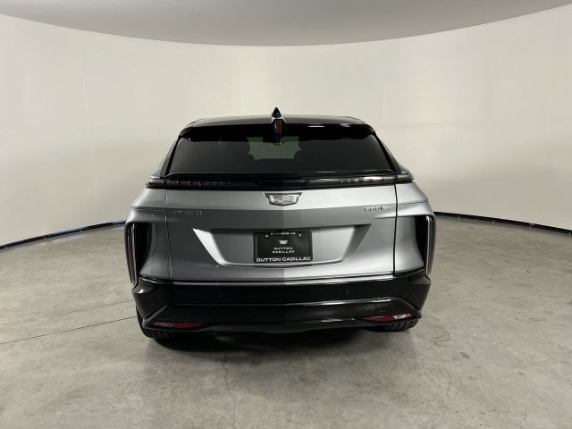 Used 2025 Cadillac Lyriq Luxury w/ LPO, Floor Liner Package AWD/4WD image 7