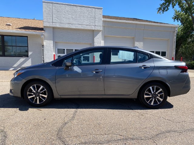Used 2024 Nissan Versa SV FWD image 2
