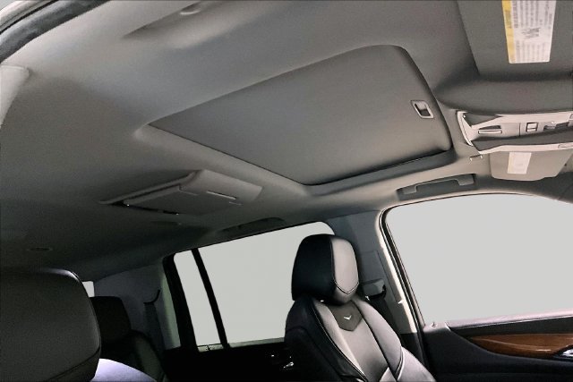 Used 2019 Cadillac Escalade ESV Luxury AWD/4WD image 27