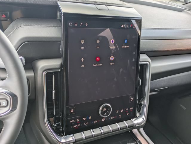 New 2026 GMC Yukon Denali w/ Sun & Power Step Package AWD/4WD image 22