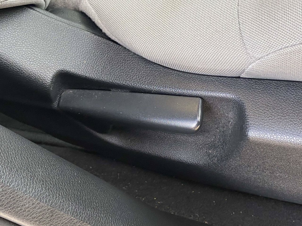 Used 2018 Honda CR-V LX image 13