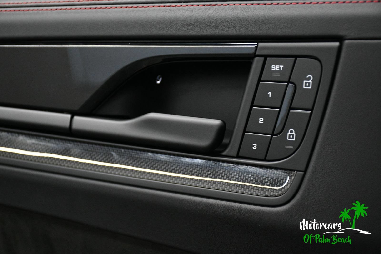 Used 2025 Porsche Cayenne GTS AWD/4WD image 36