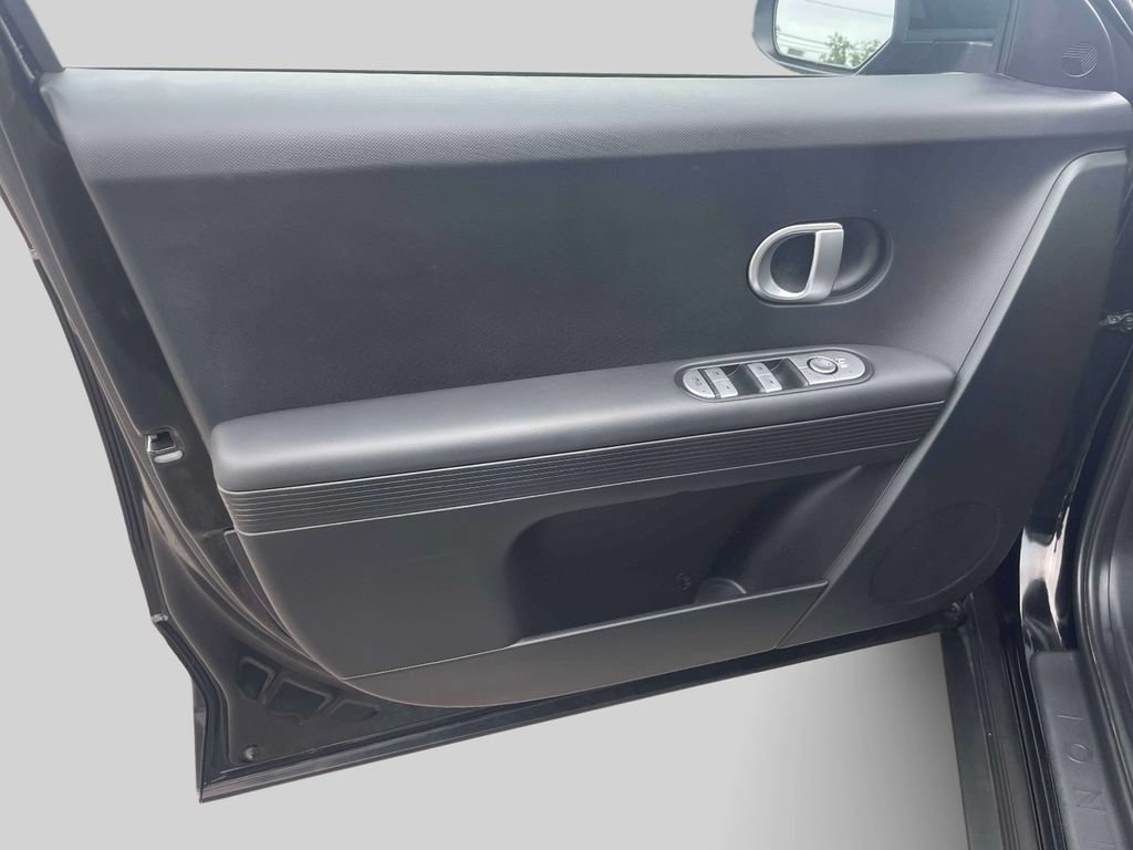 Used 2023 Hyundai Ioniq 5 SE AWD/4WD image 16