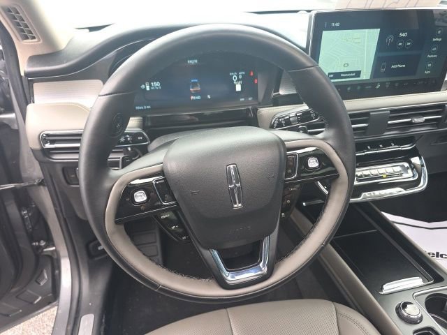 Used 2025 Lincoln Corsair Premiere w/ Equipment Group 101A image 16