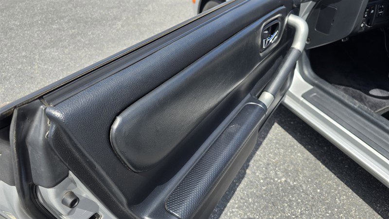 Used 2001 Toyota MR2 image 35