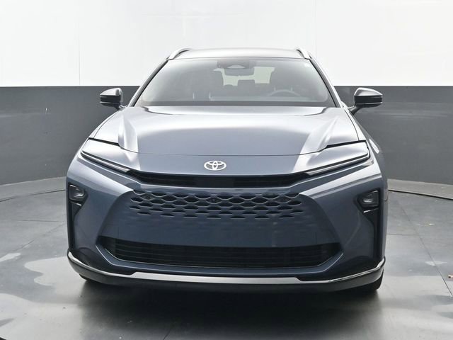 Used 2025 Toyota Crown Signia w/ Advanced Technology Package image 20