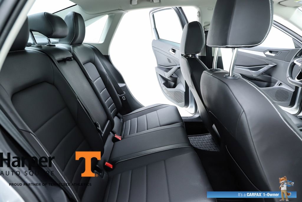 Used 2023 Volkswagen Jetta SE w/ Panoramic Sunroof Package image 37
