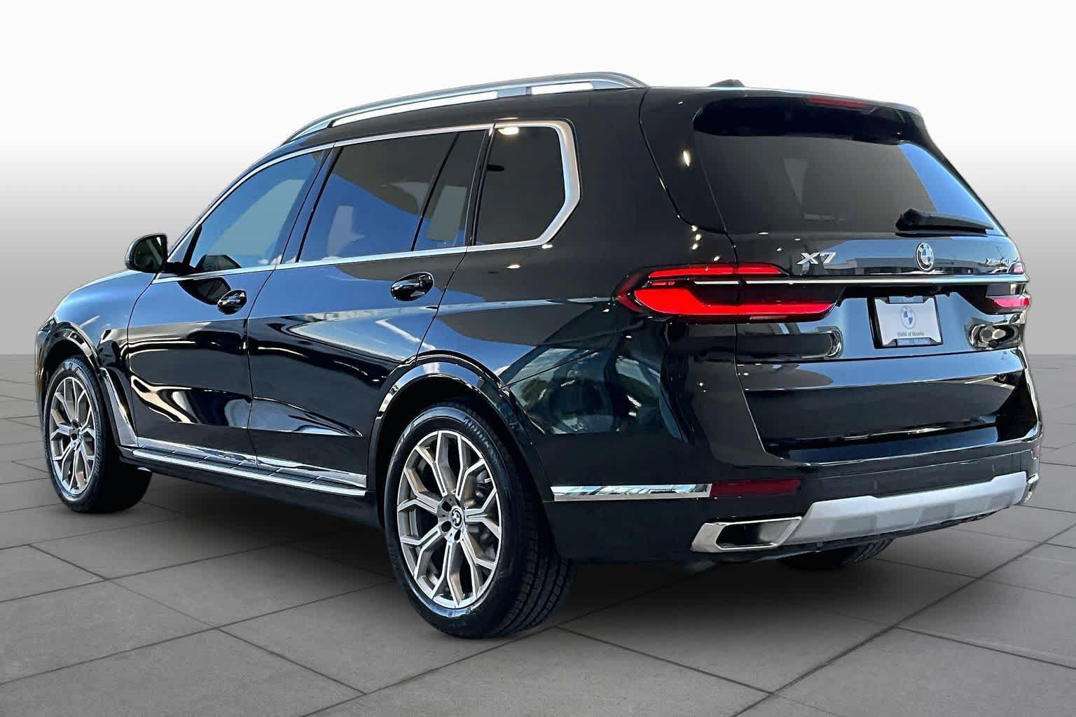 Used 2027 BMW X7 xDrive40i AWD/4WD image 11
