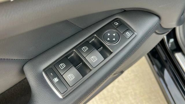 Used 2013 Mercedes-Benz CLS 550 image 13