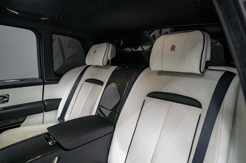 Used 2023 Rolls-Royce Cullinan Black Badge w/ Dark Exterior Package AWD/4WD image 26