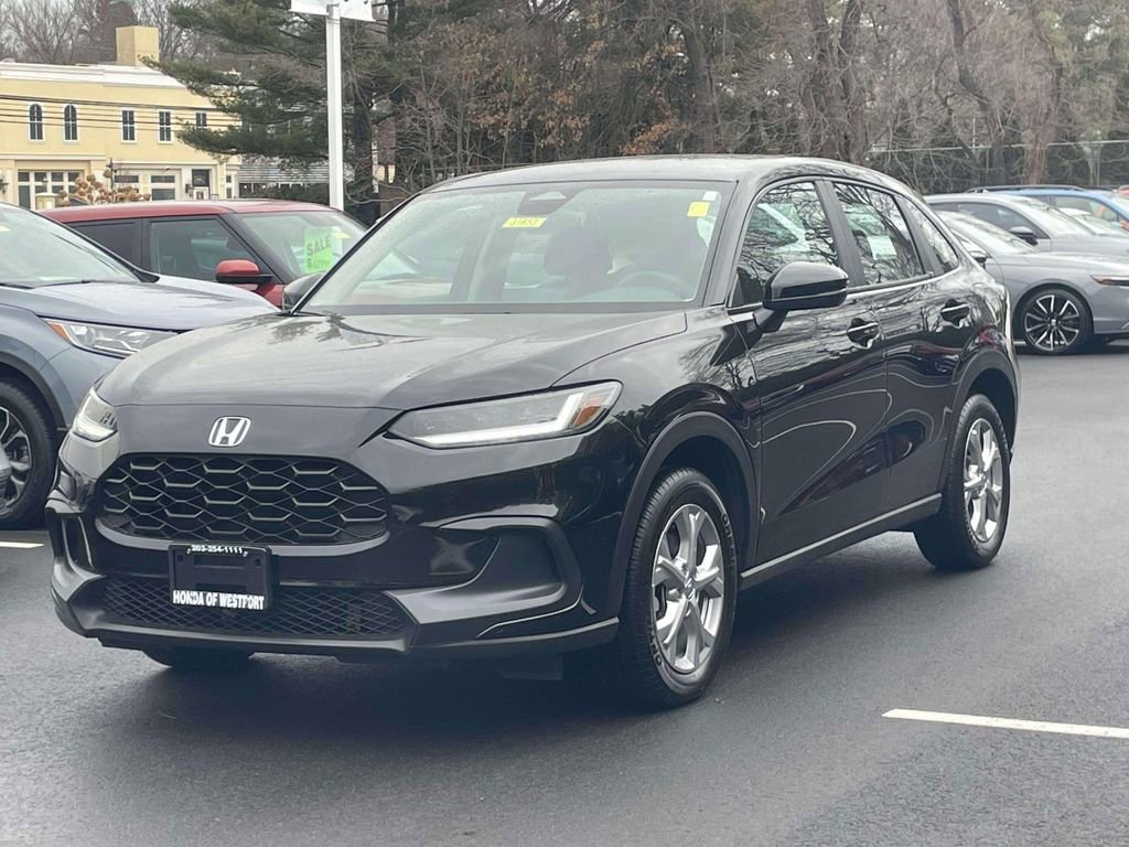 Certified 2023 Honda HR-V LX image 3