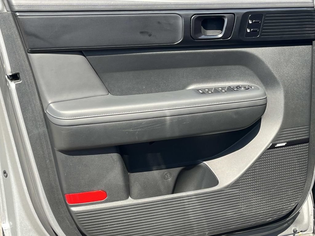 Used 2025 Hyundai Santa Fe Calligraphy FWD image 26