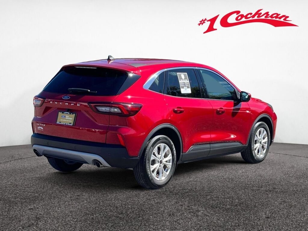 Used 2023 Ford Escape Active w/ Tech Pack #2 FWD image 8