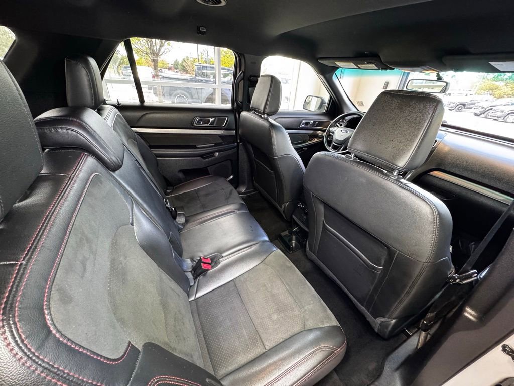 Used 2018 Ford Explorer XLT w/ Equipment Group 202A AWD/4WD image 56