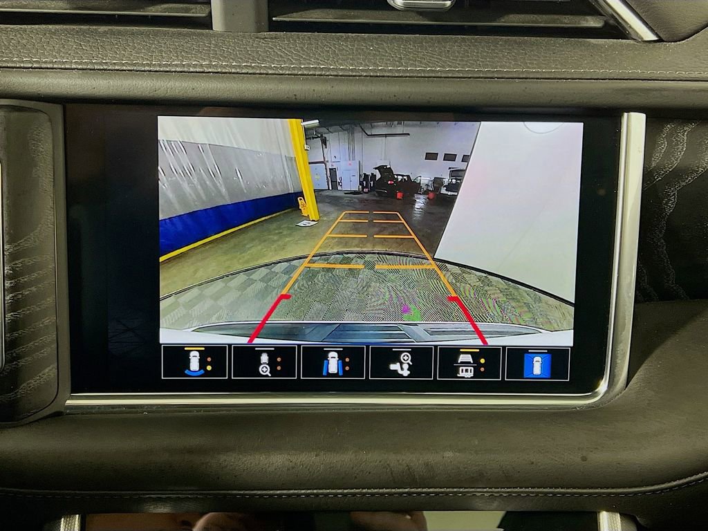 Used 2023 GMC Yukon Denali image 14