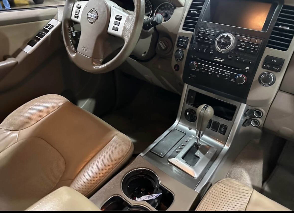 Used 2011 Nissan Pathfinder Silver image 11