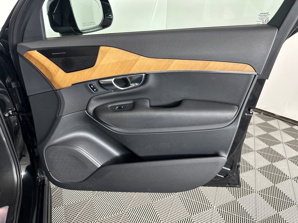 Used 2022 Volvo XC90 T8 Inscription Expression w/ Advanced Package image 14