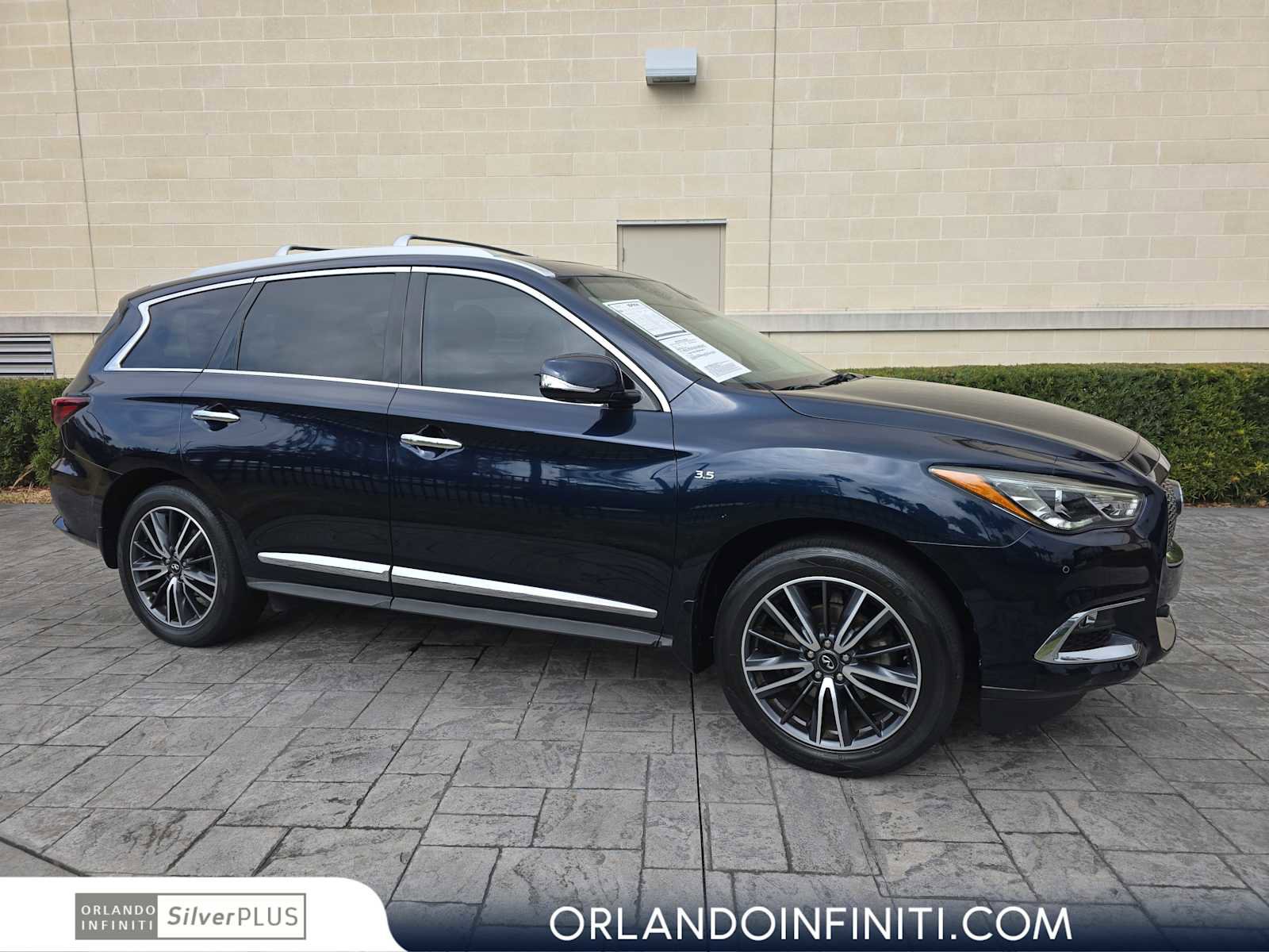 Used 2020 INFINITI QX60 Signature Edition image 1
