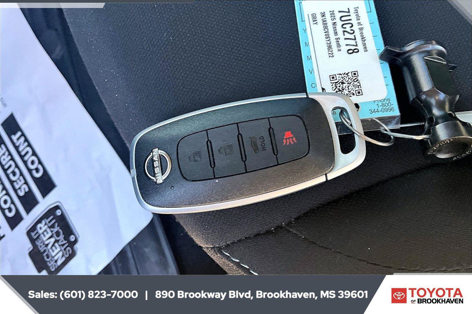 Used 2025 Nissan Sentra SV FWD image 9