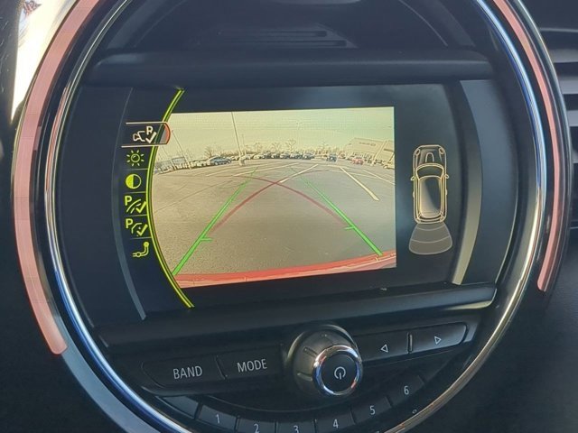 Used 2018 MINI Cooper 2-Door Hardtop image 12