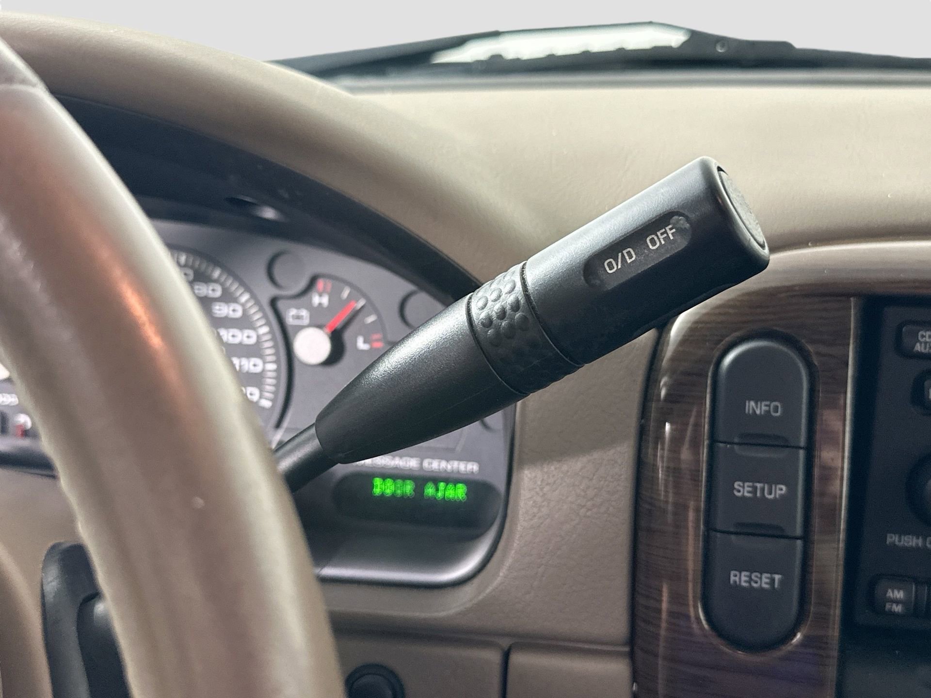 Used 2005 Ford Explorer Eddie Bauer image 14