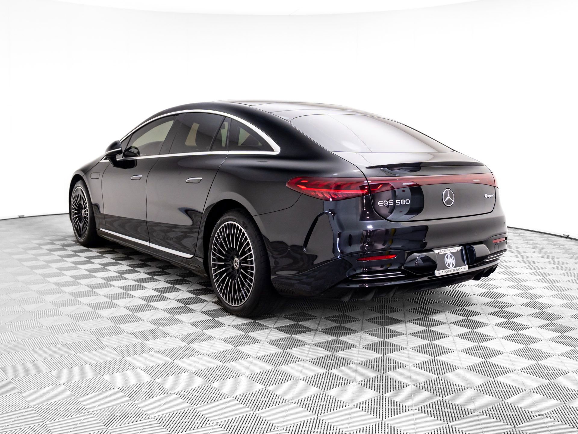 Used 2022 Mercedes-Benz EQS 580 4MATIC Sedan video 3