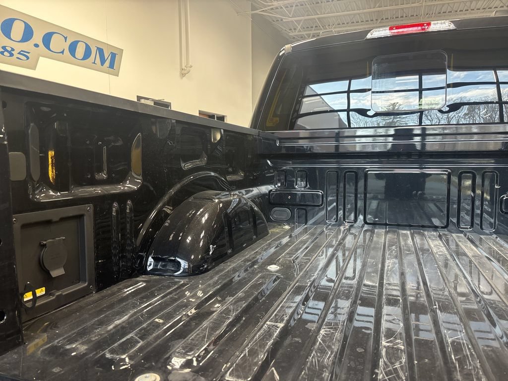 Used 2024 Ford F150 Lariat AWD/4WD image 10
