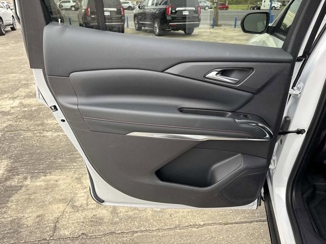 Used 2025 Chevrolet Traverse Z71 w/ Driver Confidence Package image 38