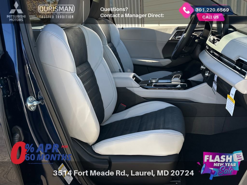 New 2025 Mitsubishi Outlander SE image 23