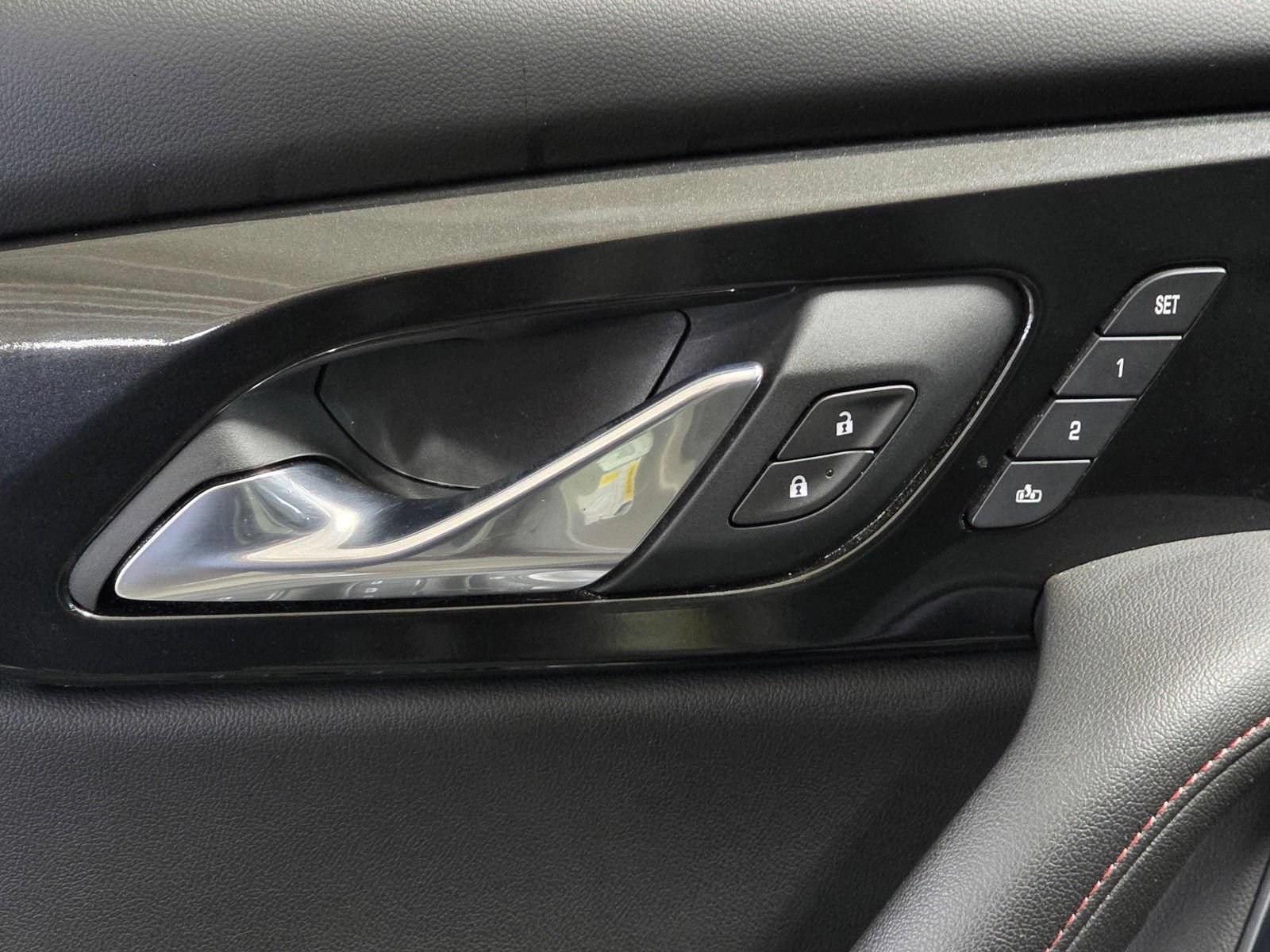 Used 2021 Chevrolet Blazer RS w/ Enhanced Convenience Package FWD image 22