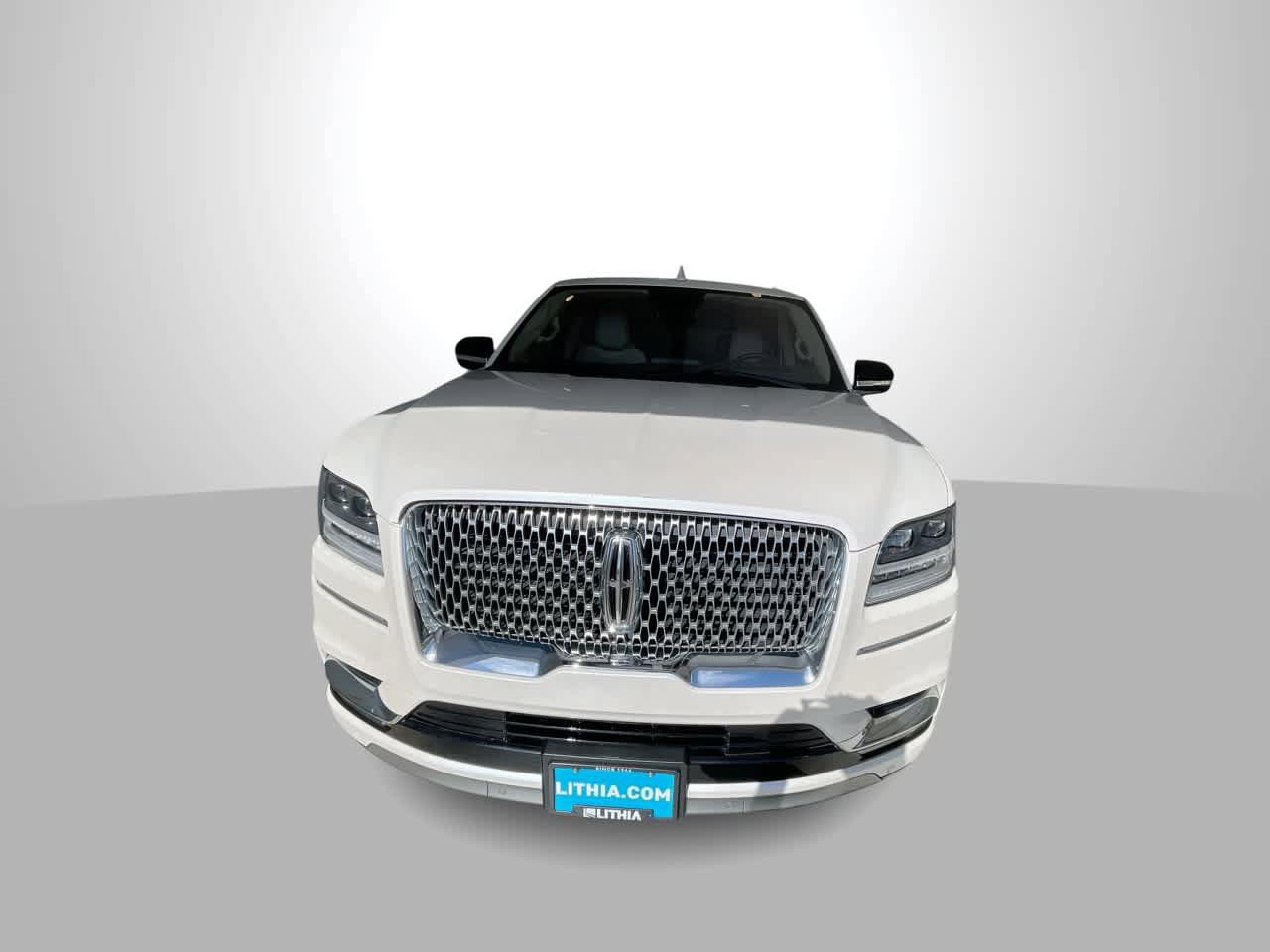 Used 2019 Lincoln Navigator L Reserve AWD/4WD image 3