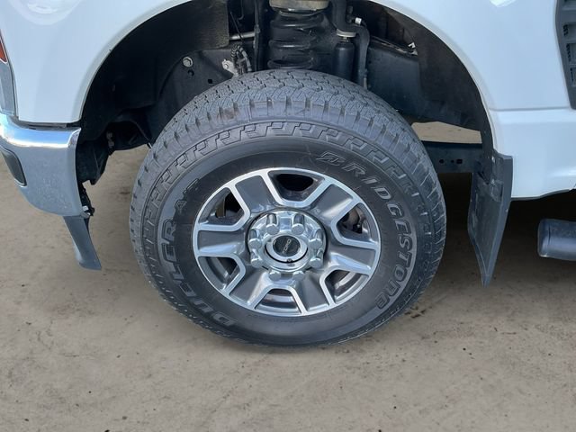 Certified 2025 Ford F350 Lariat w/ FX4 Off-Road Package AWD/4WD image 14