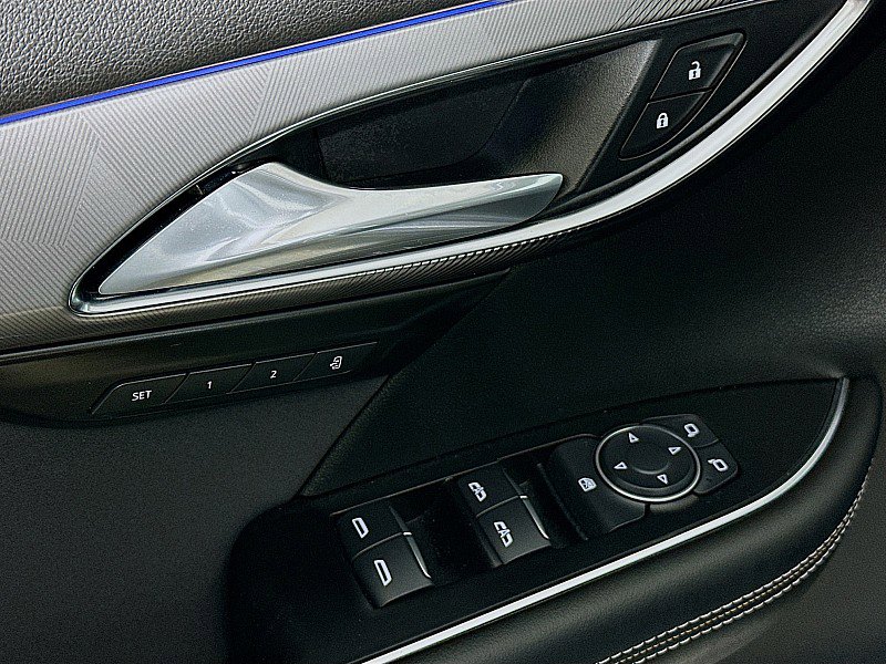 Used 2025 Buick Envision Sport Touring image 18