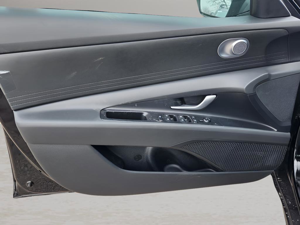 New 2026 Hyundai Elantra Blue image 12