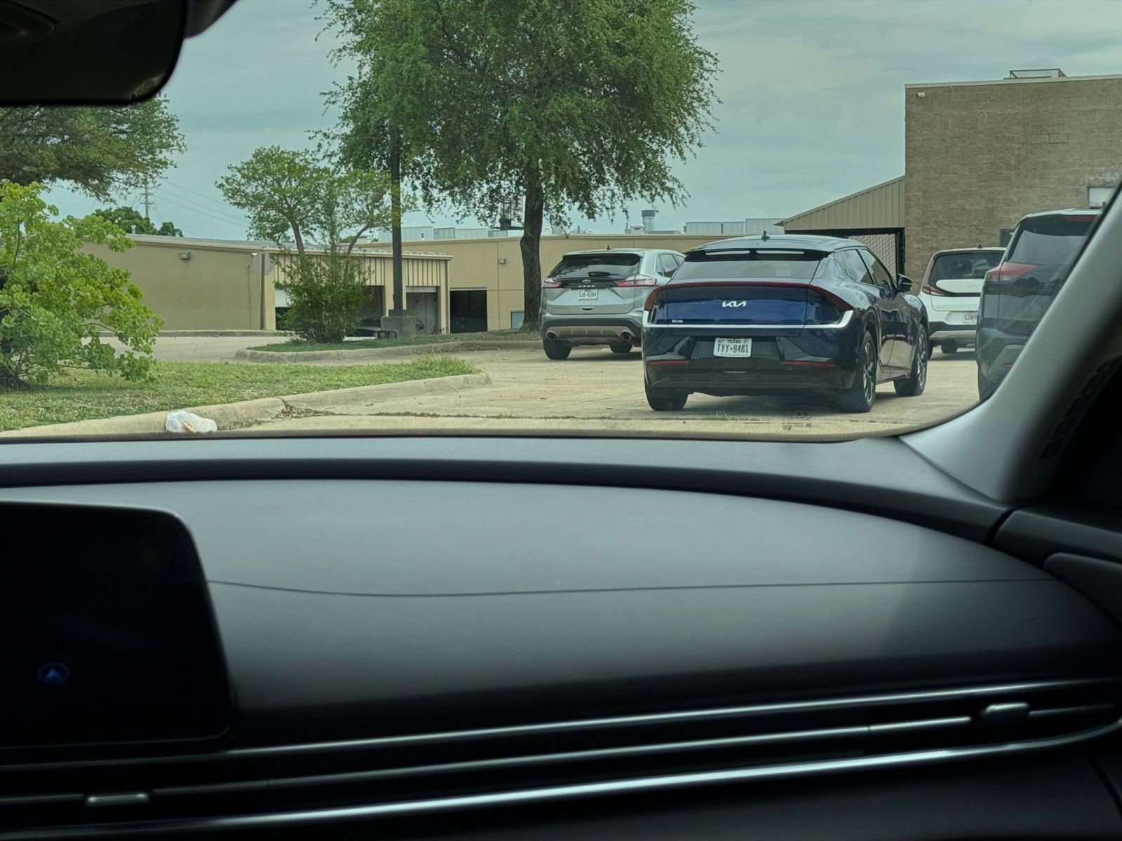 Used 2025 Hyundai Elantra SEL image 37