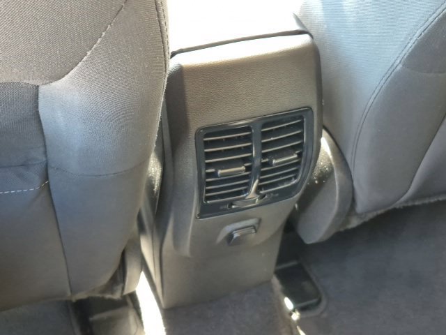 Used 2019 Ford Escape SE FWD image 16